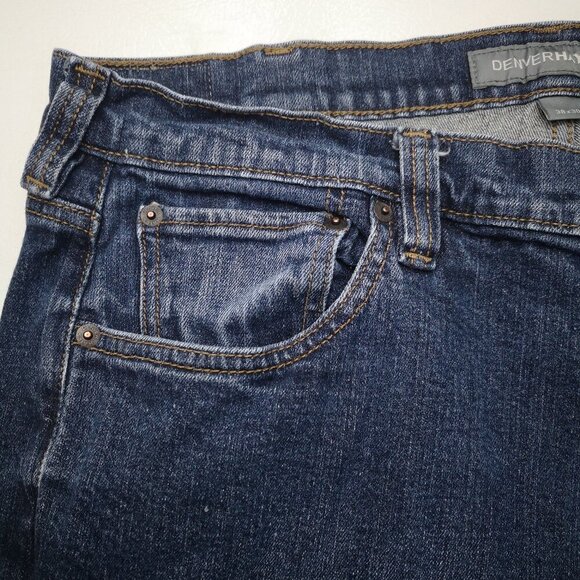 Denver Hayes Men's Size 38/30 Medium Wash Straight Legs Blue Jeans - Picture 7 of 14